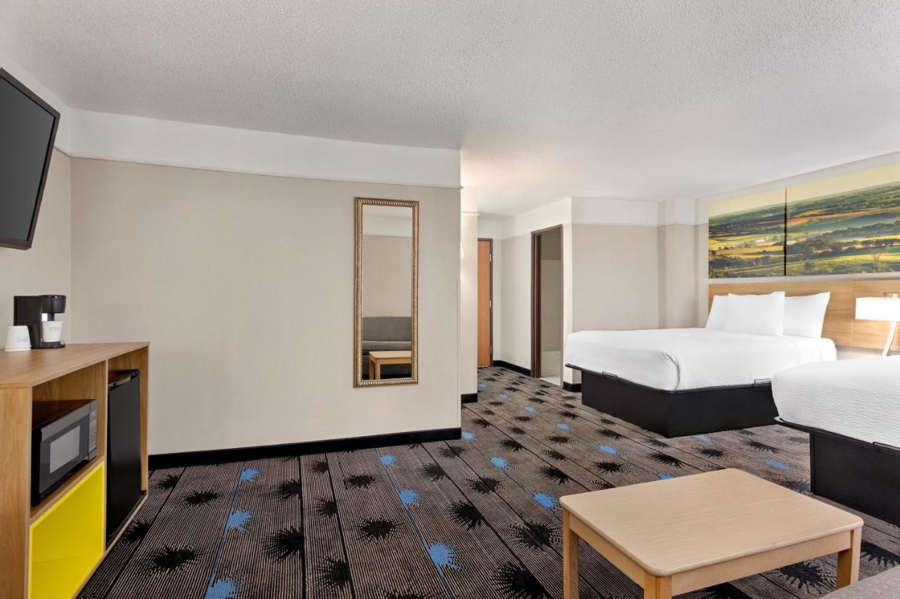 Days Inn By Wyndham Kansas City International Airport Exterior foto