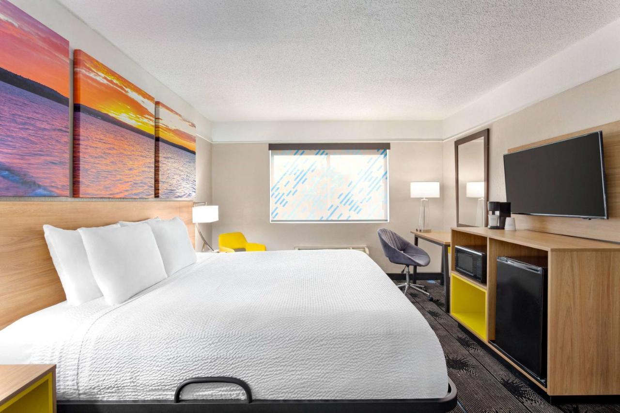 Days Inn By Wyndham Kansas City International Airport Exterior foto