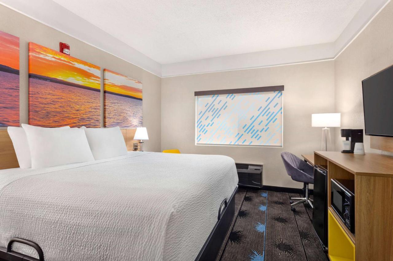 Days Inn By Wyndham Kansas City International Airport Exterior foto