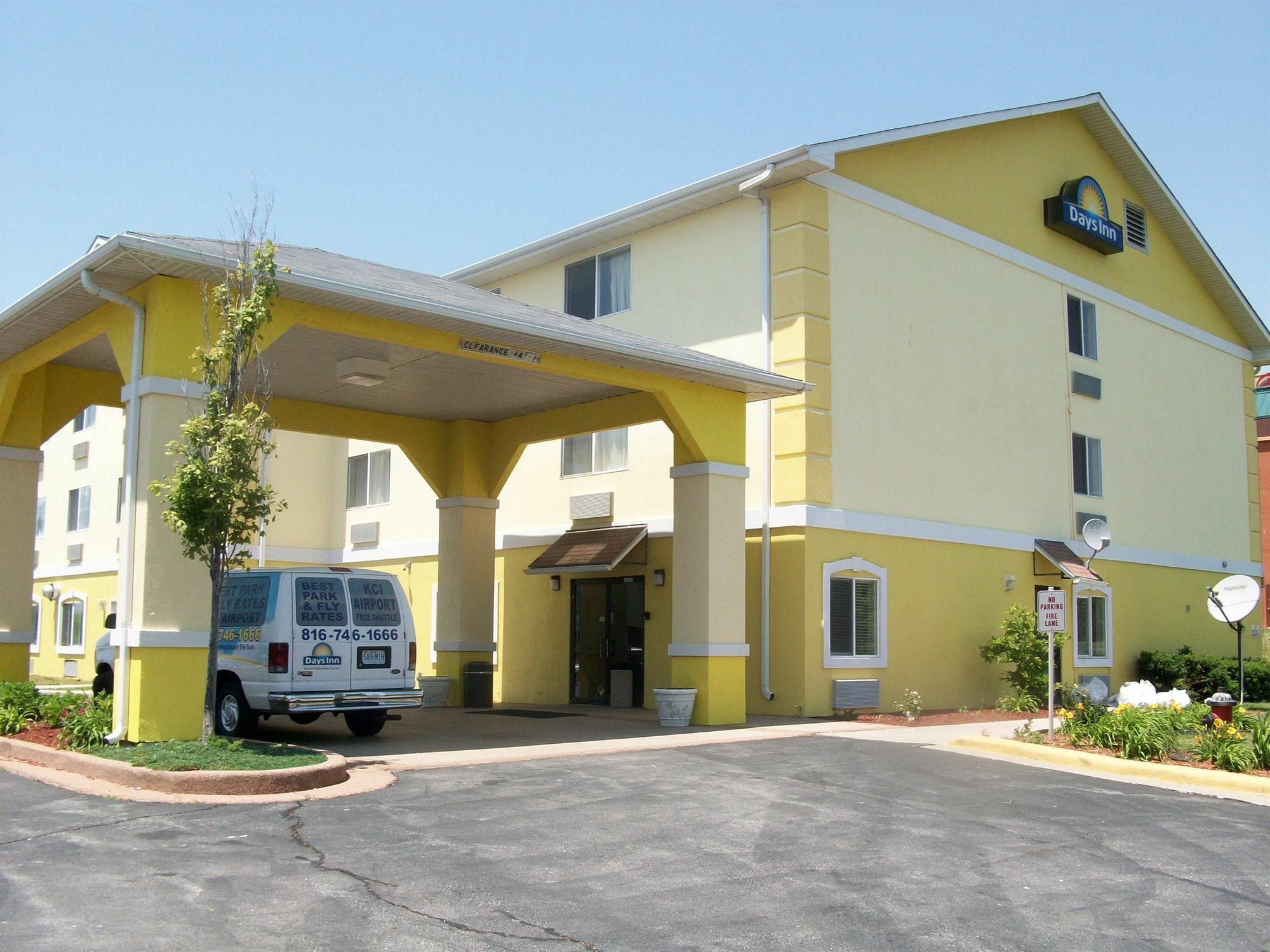 Days Inn By Wyndham Kansas City International Airport Exterior foto